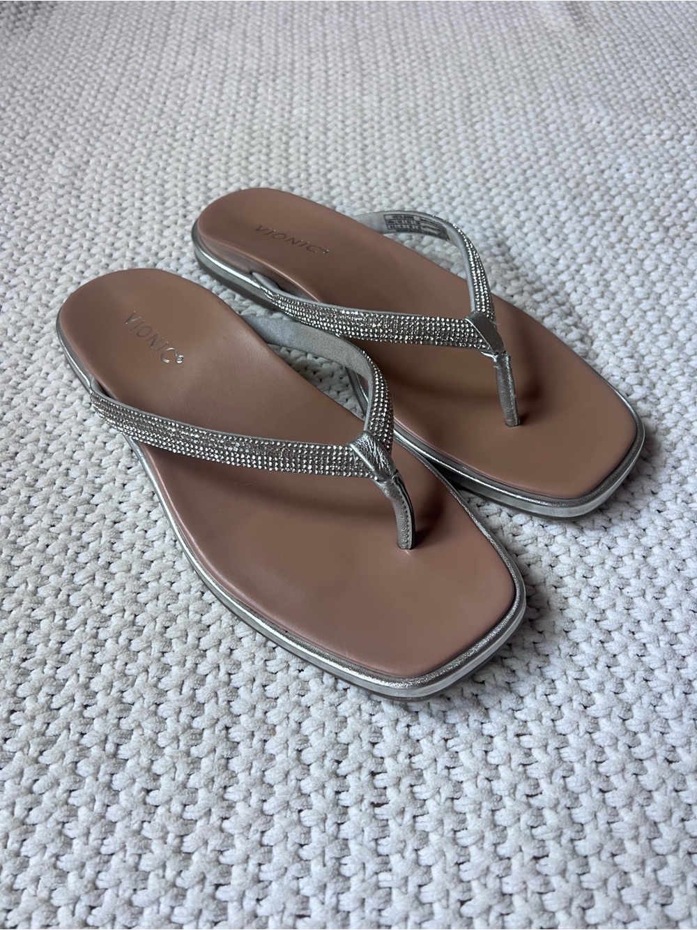 Vionic Vista Shine Flip Flop Sandals Size 8.5 - Picture 2 of 6